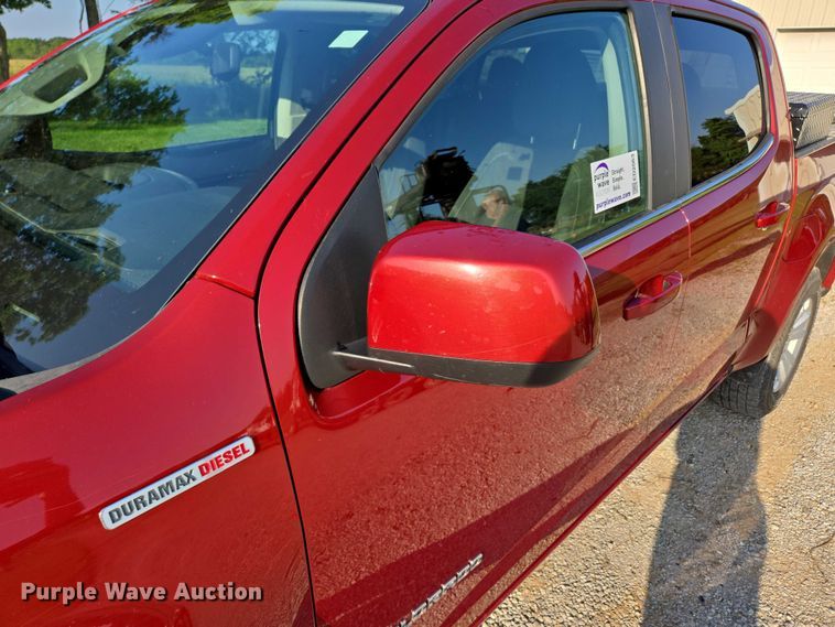 image for item ED2063 2016 Chevrolet Colorado Crew Cab pickup truck