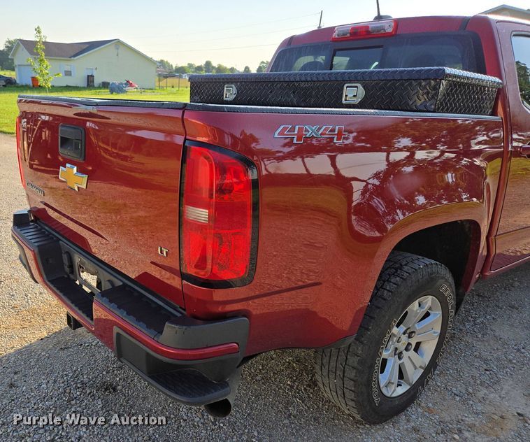 image for item ED2063 2016 Chevrolet Colorado Crew Cab pickup truck