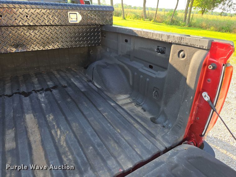 image for item ED2063 2016 Chevrolet Colorado Crew Cab pickup truck