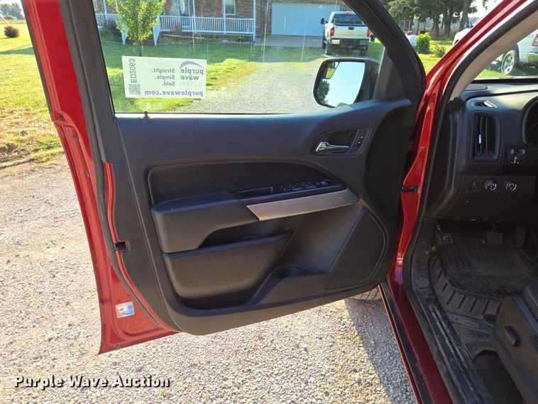 image for item ED2063 2016 Chevrolet Colorado Crew Cab pickup truck