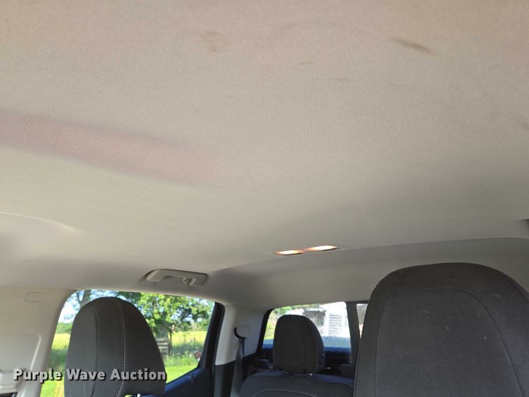 image for item ED2063 2016 Chevrolet Colorado Crew Cab pickup truck