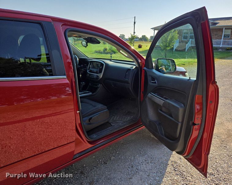 image for item ED2063 2016 Chevrolet Colorado Crew Cab pickup truck