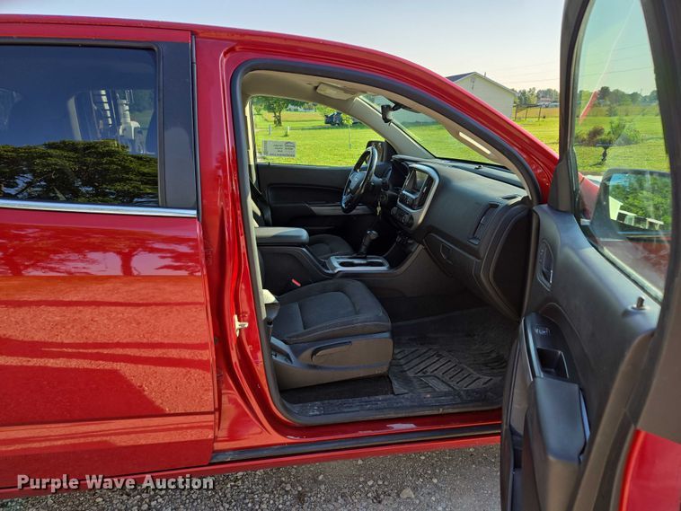 image for item ED2063 2016 Chevrolet Colorado Crew Cab pickup truck
