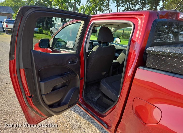 image for item ED2063 2016 Chevrolet Colorado Crew Cab pickup truck