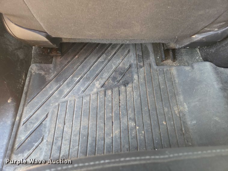 image for item ED2063 2016 Chevrolet Colorado Crew Cab pickup truck