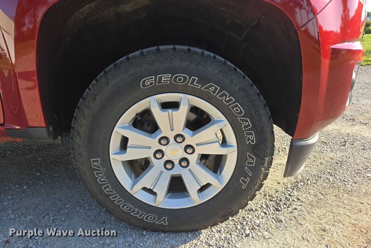 image for item ED2063 2016 Chevrolet Colorado Crew Cab pickup truck