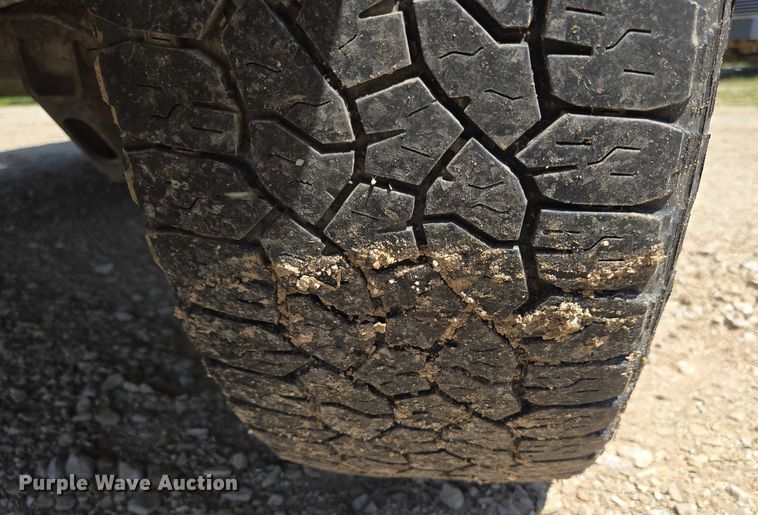 image for item ED2065 2014 GMC Sierra 1500 Double Cab pickup truck