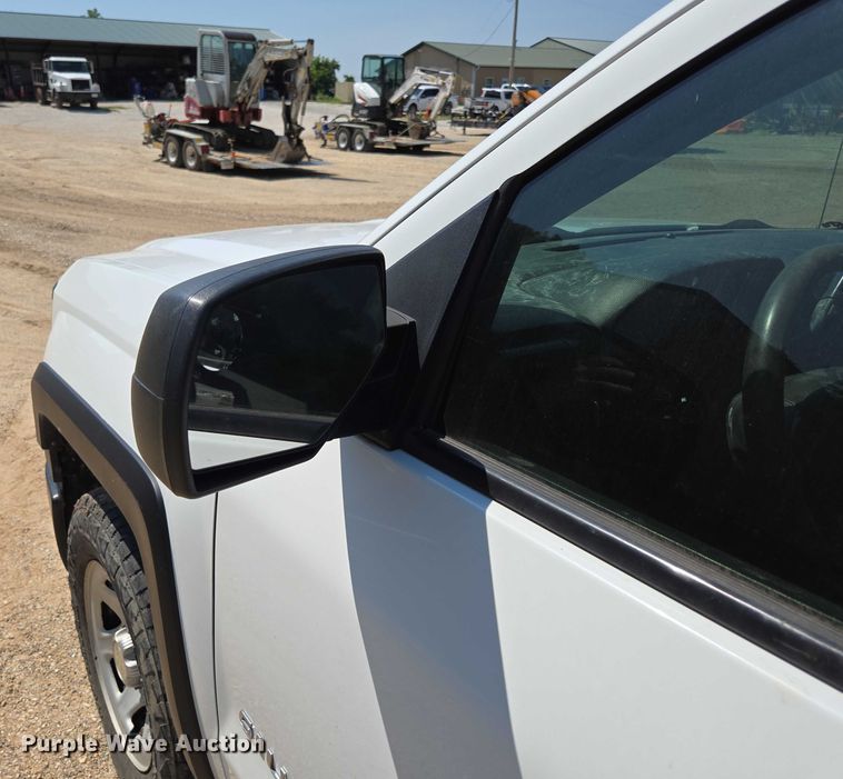 image for item ED2066 2015 Chevrolet Silverado 1500 Crew Cab pickup truck