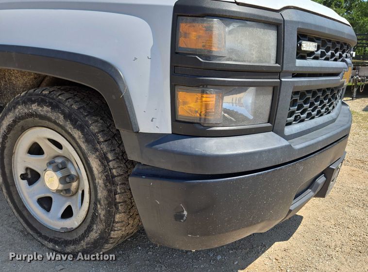 image for item ED2066 2015 Chevrolet Silverado 1500 Crew Cab pickup truck