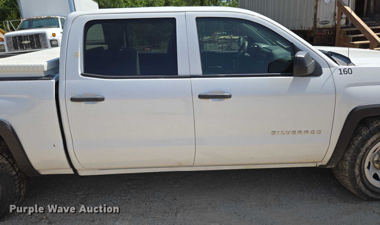 image for item ED2066 2015 Chevrolet Silverado 1500 Crew Cab pickup truck