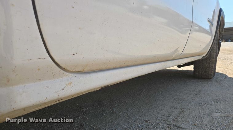 image for item ED2066 2015 Chevrolet Silverado 1500 Crew Cab pickup truck