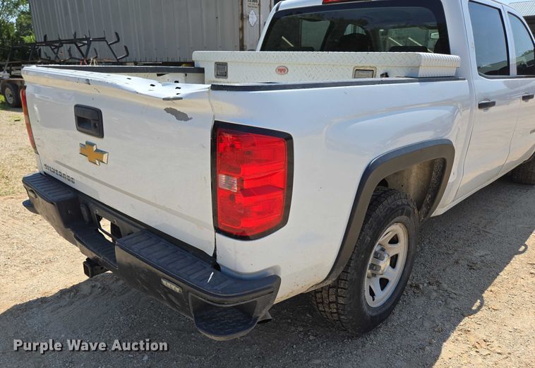 image for item ED2066 2015 Chevrolet Silverado 1500 Crew Cab pickup truck