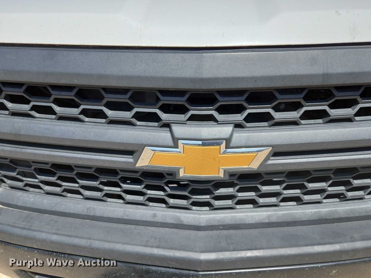 image for item ED2066 2015 Chevrolet Silverado 1500 Crew Cab pickup truck