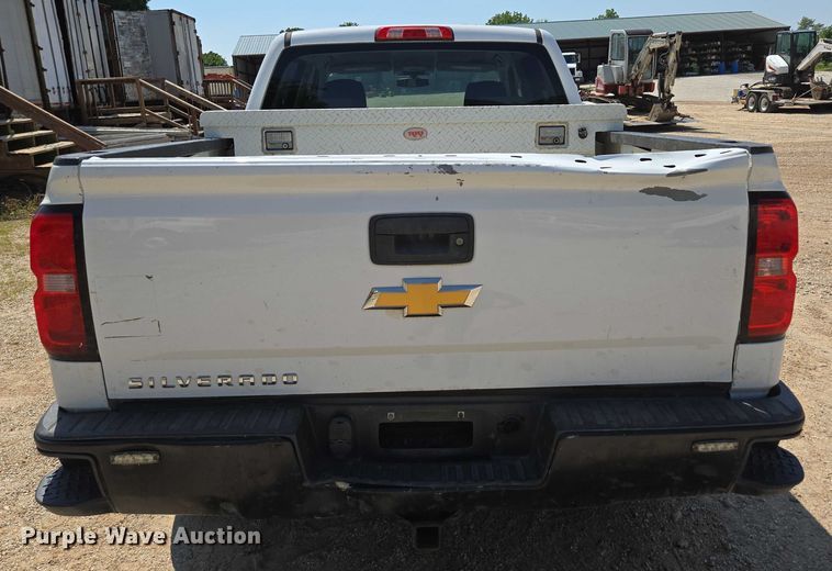 image for item ED2066 2015 Chevrolet Silverado 1500 Crew Cab pickup truck