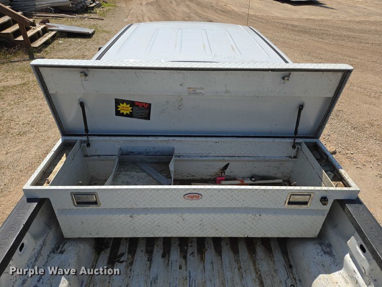 image for item ED2066 2015 Chevrolet Silverado 1500 Crew Cab pickup truck