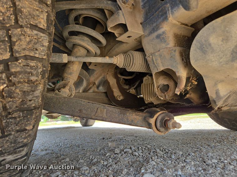 image for item ED2066 2015 Chevrolet Silverado 1500 Crew Cab pickup truck