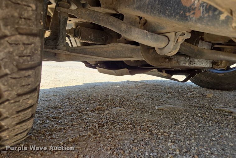 image for item ED2066 2015 Chevrolet Silverado 1500 Crew Cab pickup truck