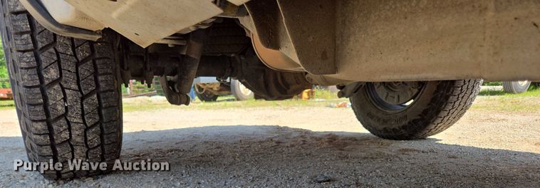 image for item ED2066 2015 Chevrolet Silverado 1500 Crew Cab pickup truck