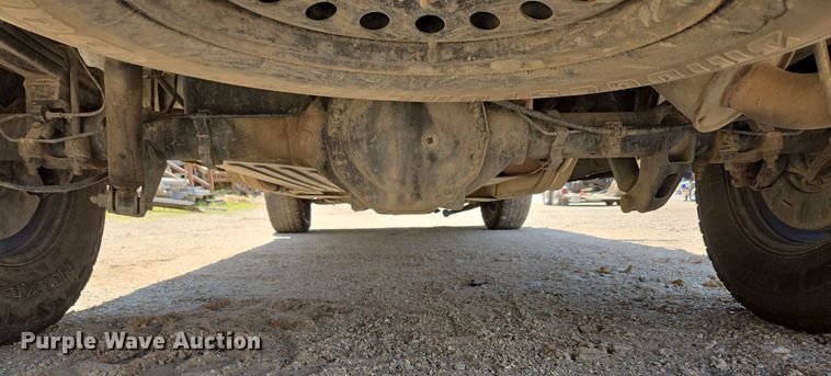 image for item ED2066 2015 Chevrolet Silverado 1500 Crew Cab pickup truck