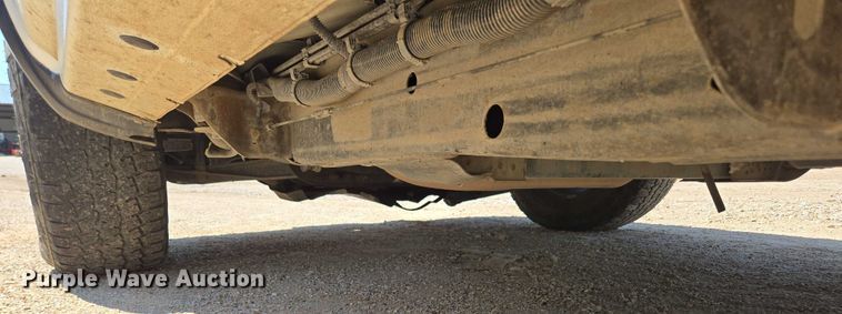 image for item ED2066 2015 Chevrolet Silverado 1500 Crew Cab pickup truck