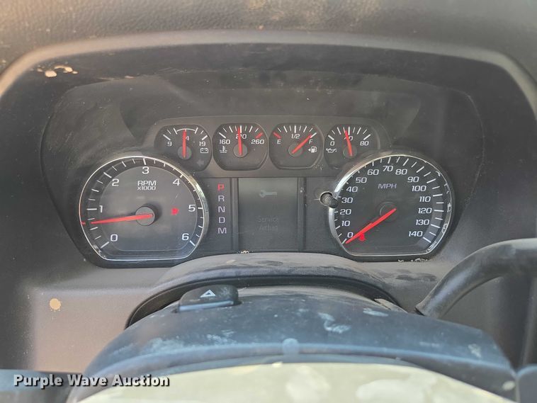 image for item ED2066 2015 Chevrolet Silverado 1500 Crew Cab pickup truck