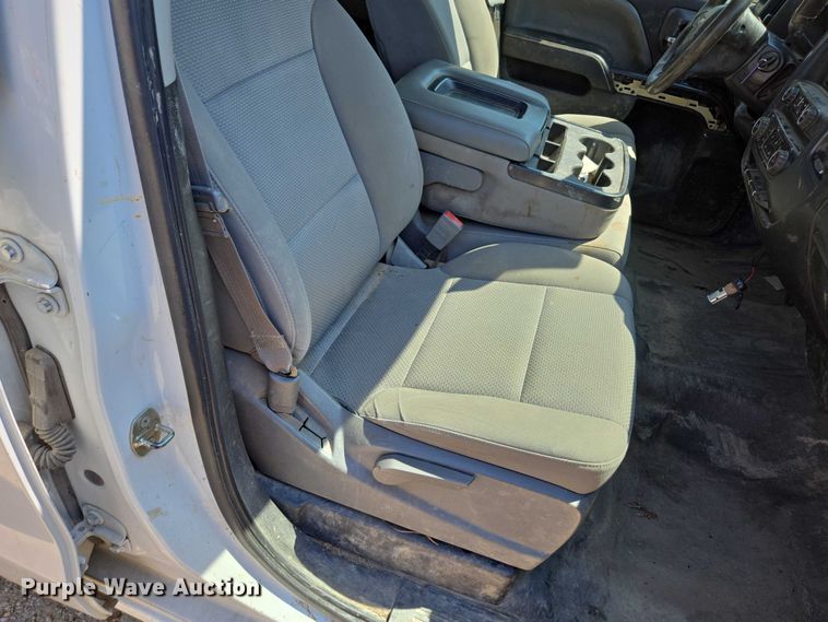 image for item ED2066 2015 Chevrolet Silverado 1500 Crew Cab pickup truck