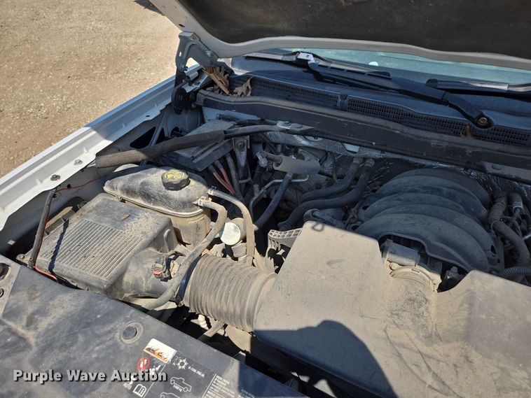 image for item ED2066 2015 Chevrolet Silverado 1500 Crew Cab pickup truck