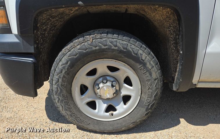 image for item ED2066 2015 Chevrolet Silverado 1500 Crew Cab pickup truck