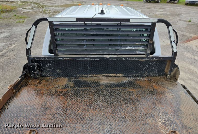 image for item ED2075 2011 Ford F350 Super Duty Crew Cab flatbed pickup truck