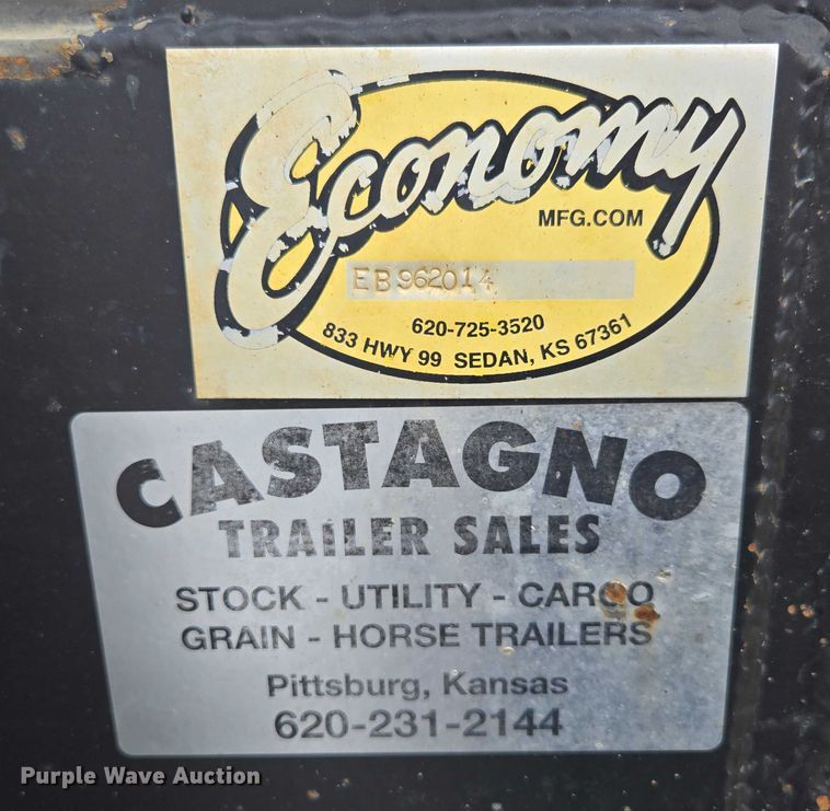 image for item ED2075 2011 Ford F350 Super Duty Crew Cab flatbed pickup truck