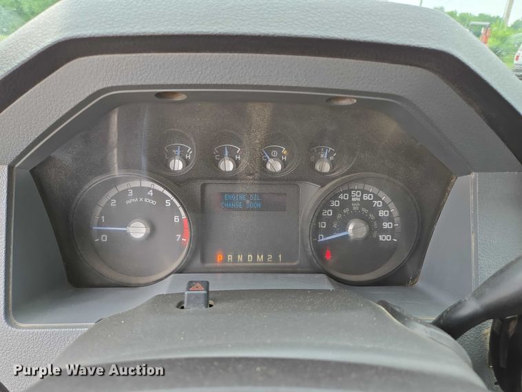 image for item ED2075 2011 Ford F350 Super Duty Crew Cab flatbed pickup truck