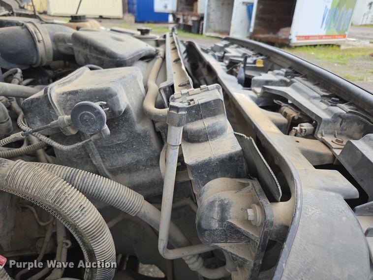 image for item ED2075 2011 Ford F350 Super Duty Crew Cab flatbed pickup truck