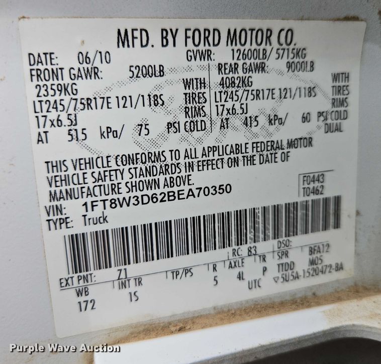 image for item ED2075 2011 Ford F350 Super Duty Crew Cab flatbed pickup truck