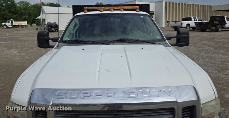 image for item ED2076 2008 Ford F450 Super Duty dump flatbed truck