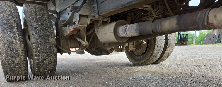 image for item ED2076 2008 Ford F450 Super Duty dump flatbed truck