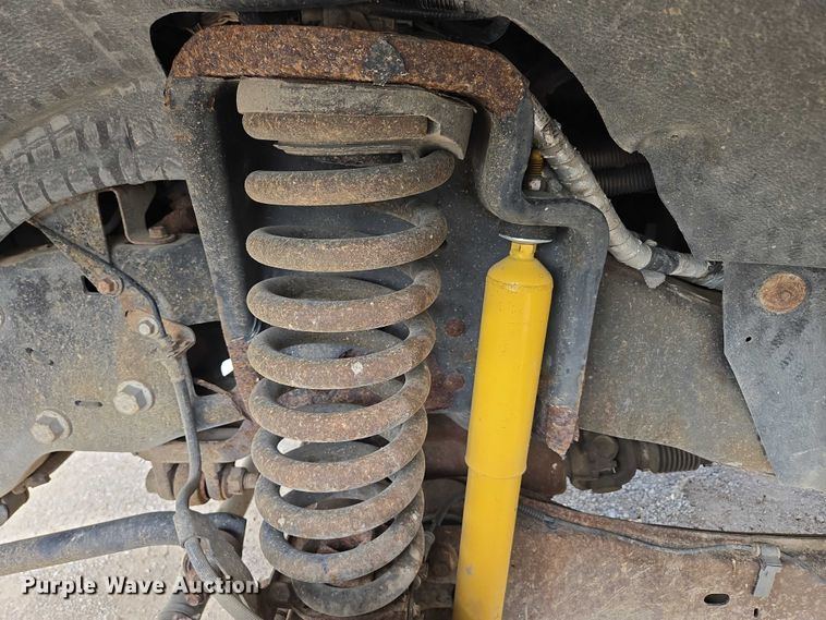 image for item ED2076 2008 Ford F450 Super Duty dump flatbed truck