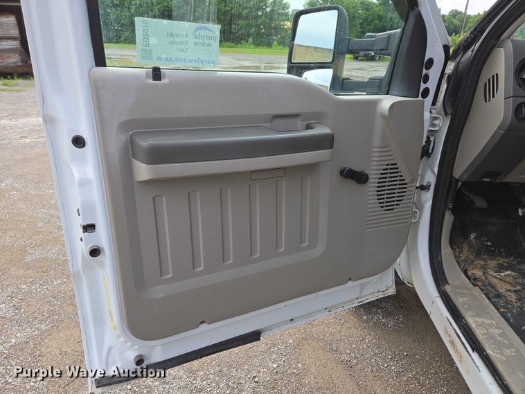 image for item ED2076 2008 Ford F450 Super Duty dump flatbed truck