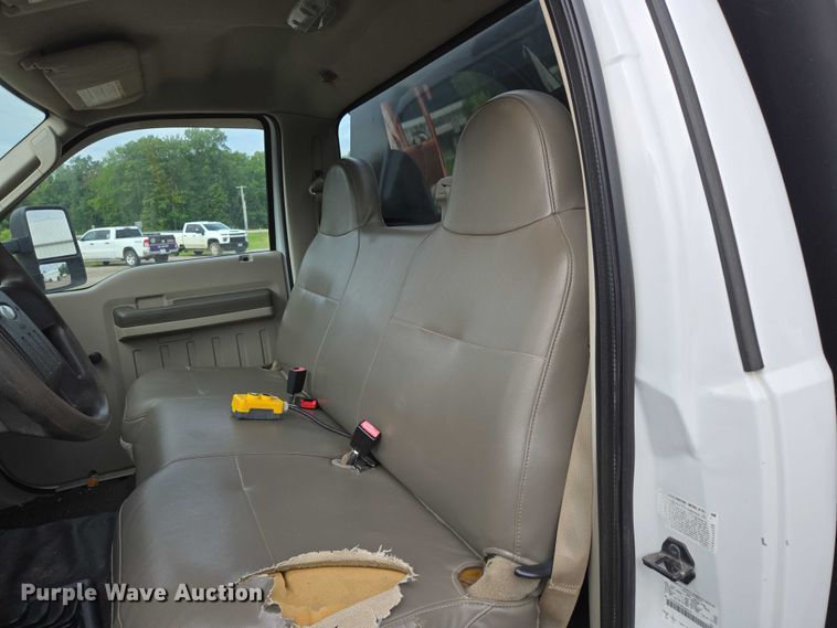 image for item ED2076 2008 Ford F450 Super Duty dump flatbed truck