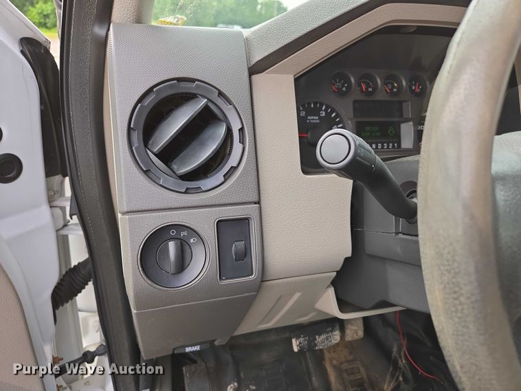 image for item ED2076 2008 Ford F450 Super Duty dump flatbed truck