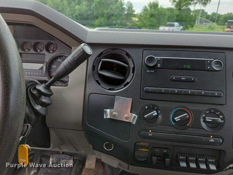 image for item ED2076 2008 Ford F450 Super Duty dump flatbed truck