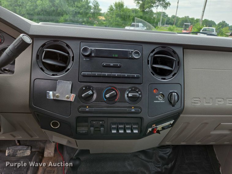 image for item ED2076 2008 Ford F450 Super Duty dump flatbed truck