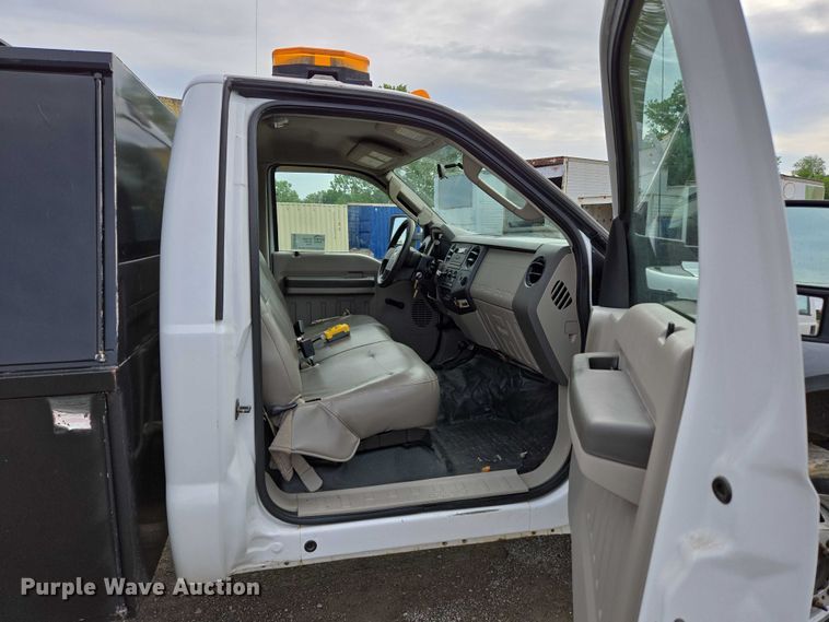 image for item ED2076 2008 Ford F450 Super Duty dump flatbed truck