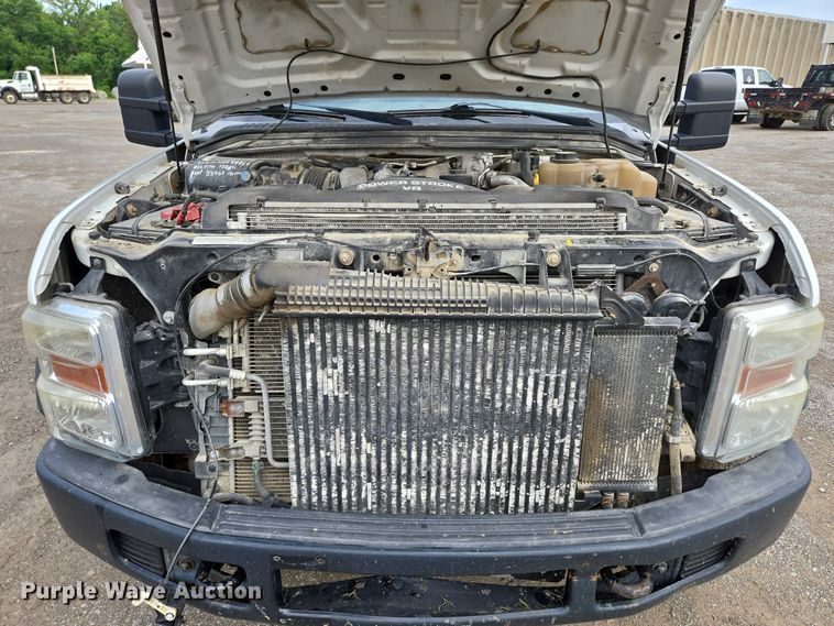 image for item ED2076 2008 Ford F450 Super Duty dump flatbed truck