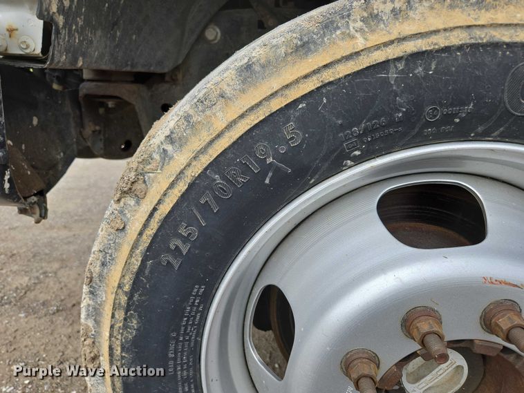 image for item ED2076 2008 Ford F450 Super Duty dump flatbed truck