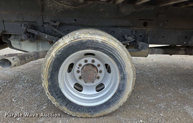 image for item ED2076 2008 Ford F450 Super Duty dump flatbed truck