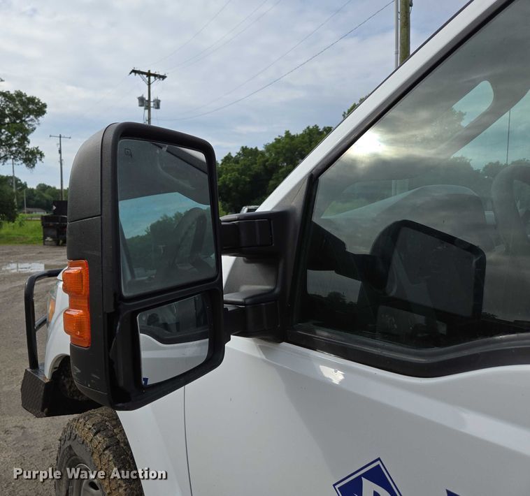 image for item ED2077 2014 Ford F250 Super Duty XLT SuperCab pickup truck