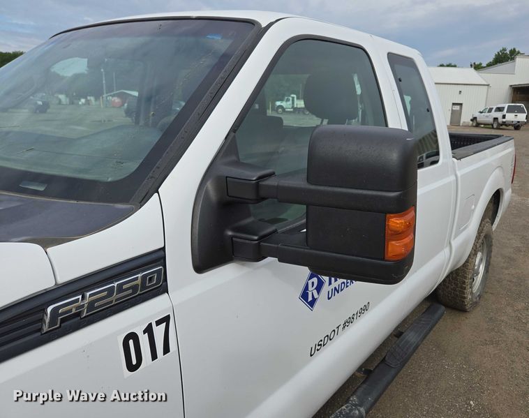 image for item ED2077 2014 Ford F250 Super Duty XLT SuperCab pickup truck