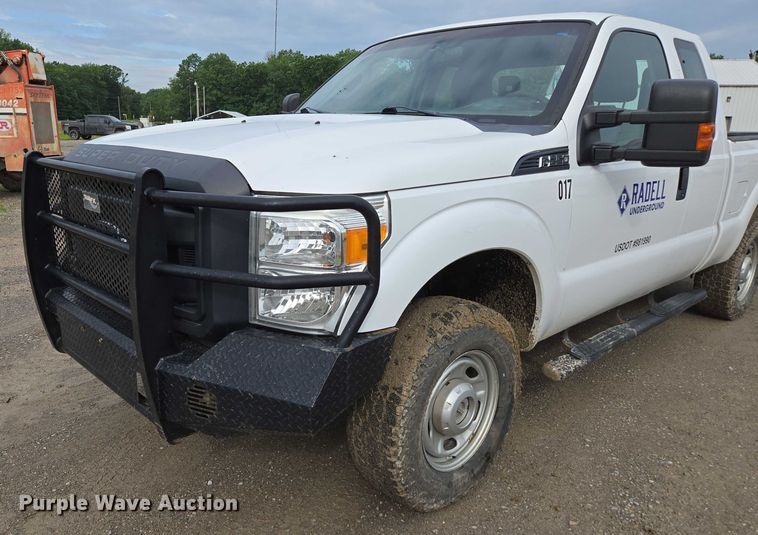 image for item ED2077 2014 Ford F250 Super Duty XLT SuperCab pickup truck