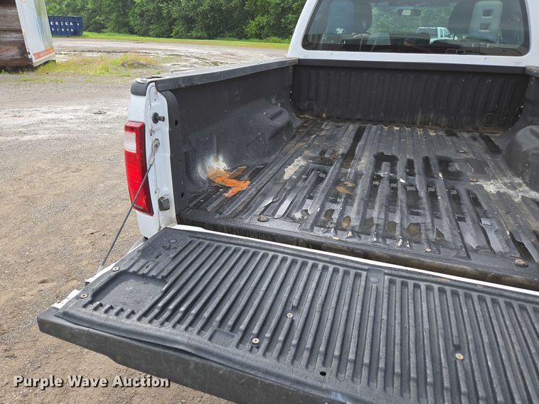 image for item ED2077 2014 Ford F250 Super Duty XLT SuperCab pickup truck