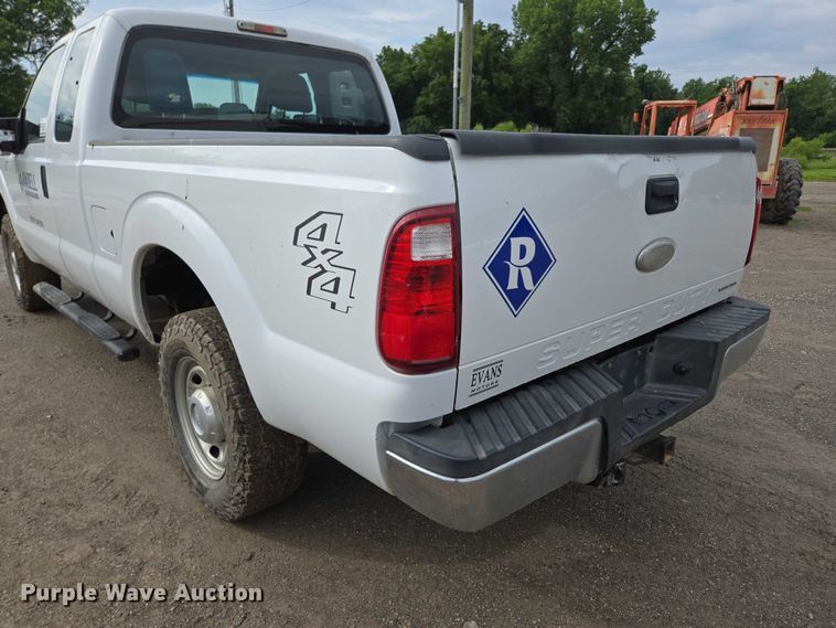 image for item ED2077 2014 Ford F250 Super Duty XLT SuperCab pickup truck